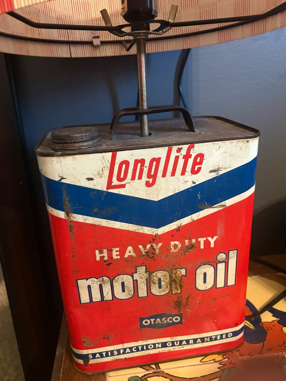 Oil can lamp